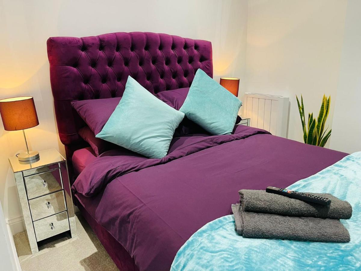 Salt Hill Windsor Legoland Eton Heathrow Luxury 2 Bed 1 Bath Free Parking Apartment Slough Exterior foto
