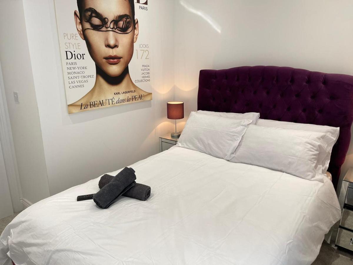 Salt Hill Windsor Legoland Eton Heathrow Luxury 2 Bed 1 Bath Free Parking Apartment Slough Exterior foto