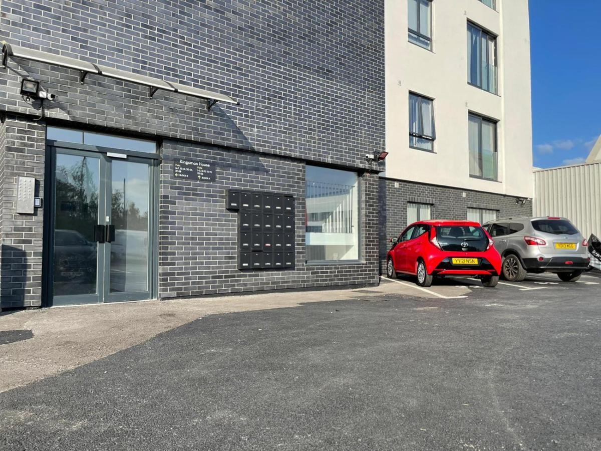 Salt Hill Windsor Legoland Eton Heathrow Luxury 2 Bed 1 Bath Free Parking Apartment Slough Exterior foto