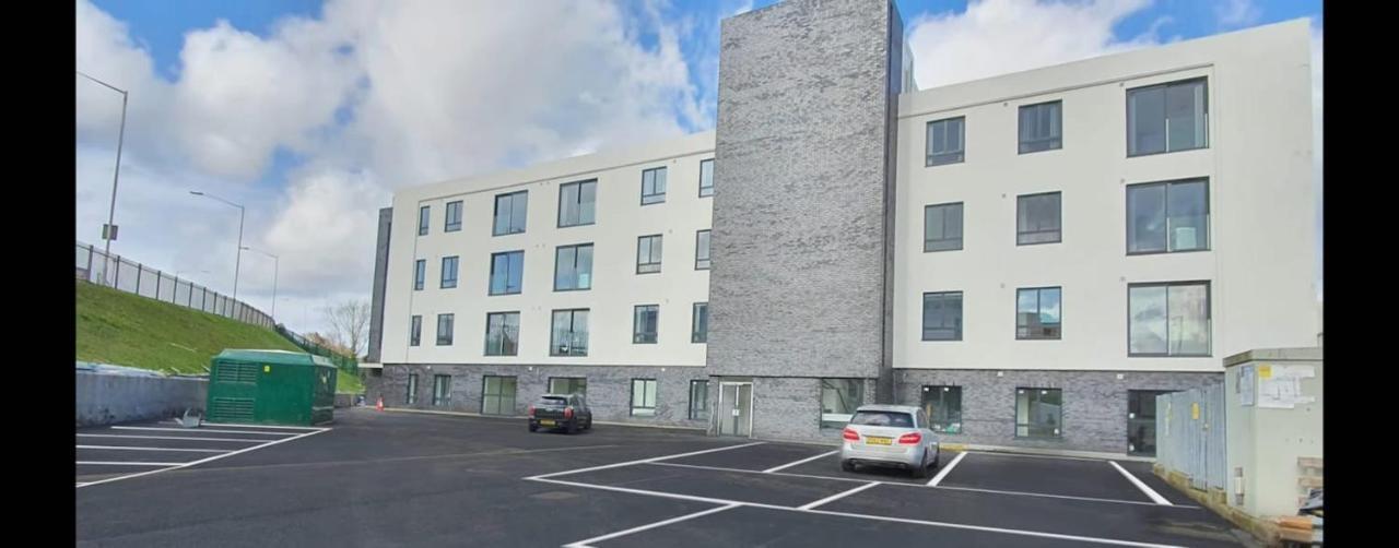 Salt Hill Windsor Legoland Eton Heathrow Luxury 2 Bed 1 Bath Free Parking Apartment Slough Exterior foto